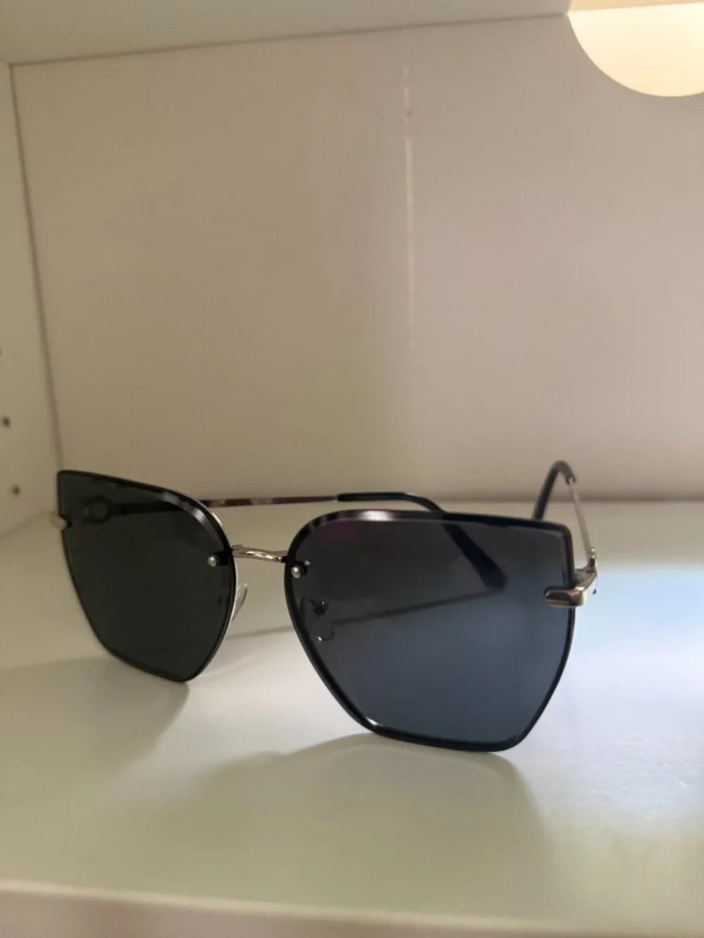 Stylish Black Tinted Women's Sunglasses